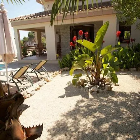 Villas Villa Kinousa