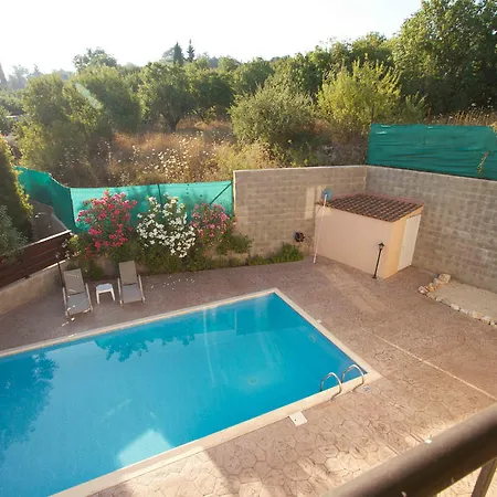 וילה Villas Kinousa