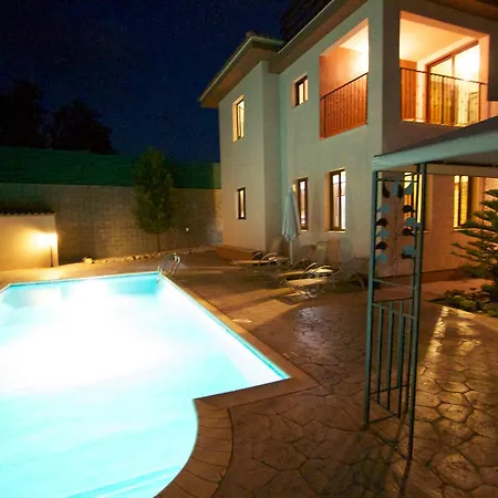 וילה Villas *