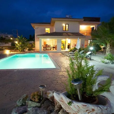 Villa Villas